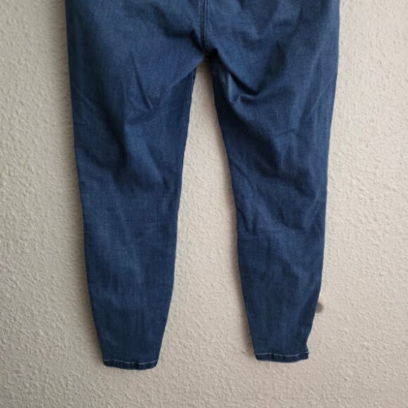 Torrid Super Soft Bombshell Skinny Medium Wash Jeans Women's Size 12 - Picture 6 of 8